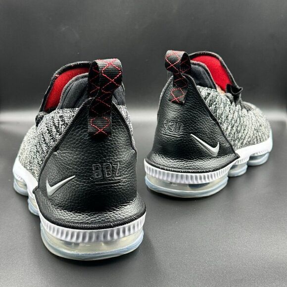 Nike LeBron 16 'Oreo' (2018) - Picture 6 of 13